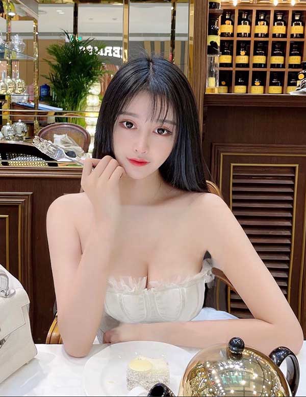 纽约大学生伴游